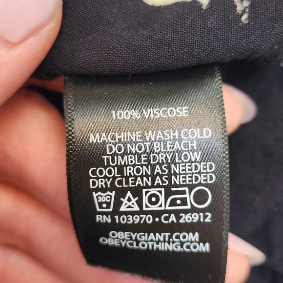 Obey Floral Blouse - Picture 5 of 5